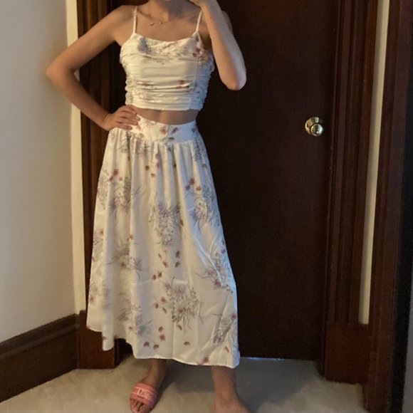 Joie Designer Silky Floral Botanical Two Piece Dress Set Skirt Crop Top XS 0-2 - Picture 6 of 8